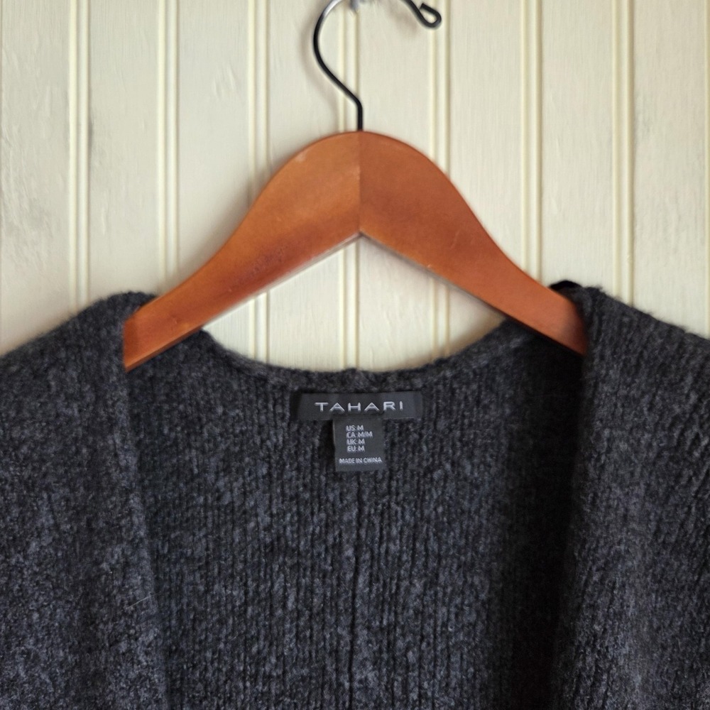 Tahari Sweater Vest Womens Medium Gray Hooded Open Front Pockets Knit Sleeveless